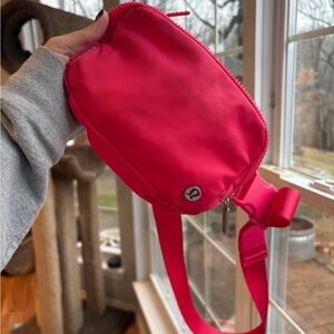 lululemon athletica everywhere Vibrant Pink Crossbody belt Bag